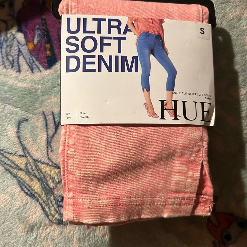 Hue capri pants